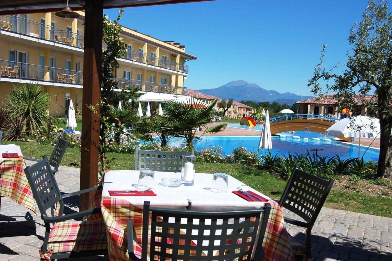 Camping Bella Italia In Peschiera Del Garda - Gardasee Apartment Ngoại thất bức ảnh