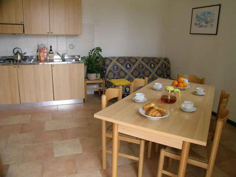 Camping Bella Italia In Peschiera Del Garda - Gardasee Apartment Ngoại thất bức ảnh